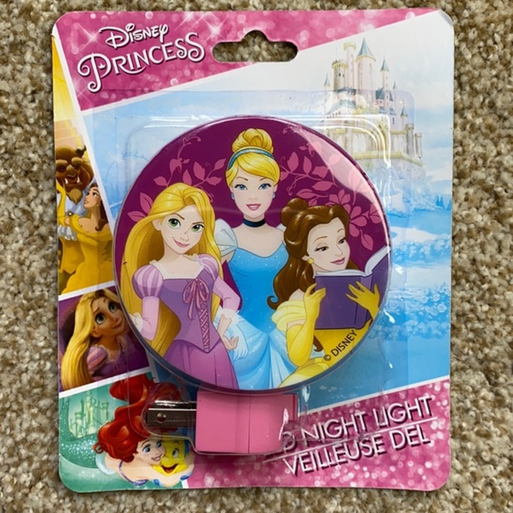 ❤️‍🔥10/$30❤️‍🔥Disney Princess LED Rotary Shade Nightlight